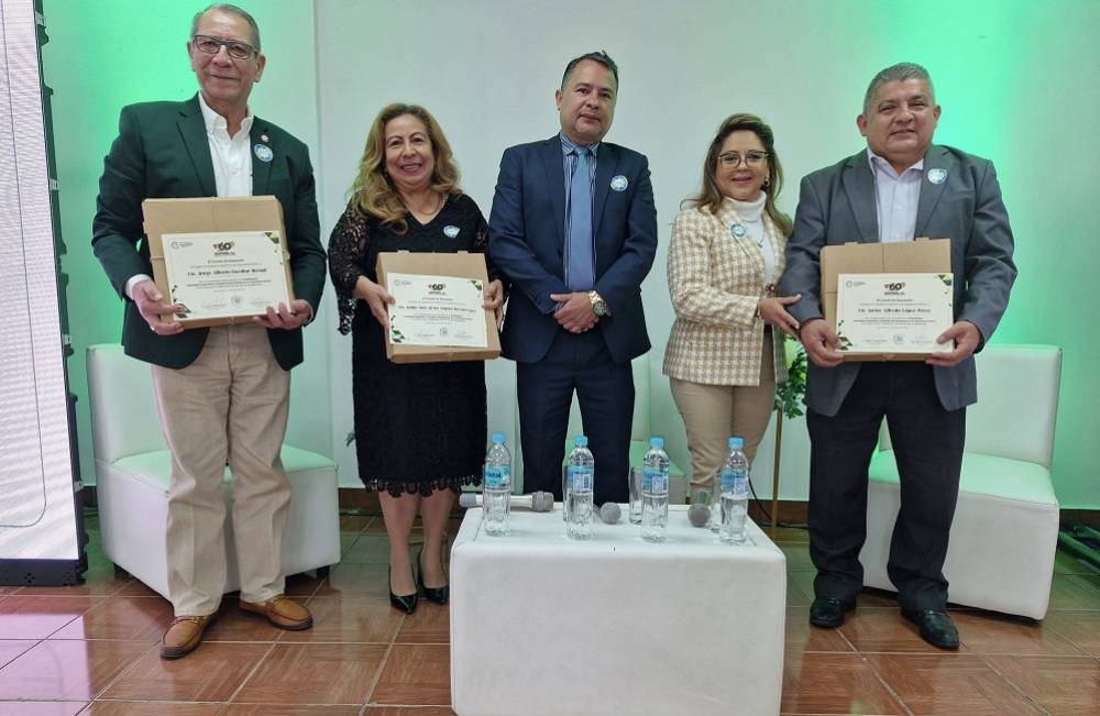 Conferencia "Identidad Cooperativa y Desafíos económicos en su coyuntura actual"