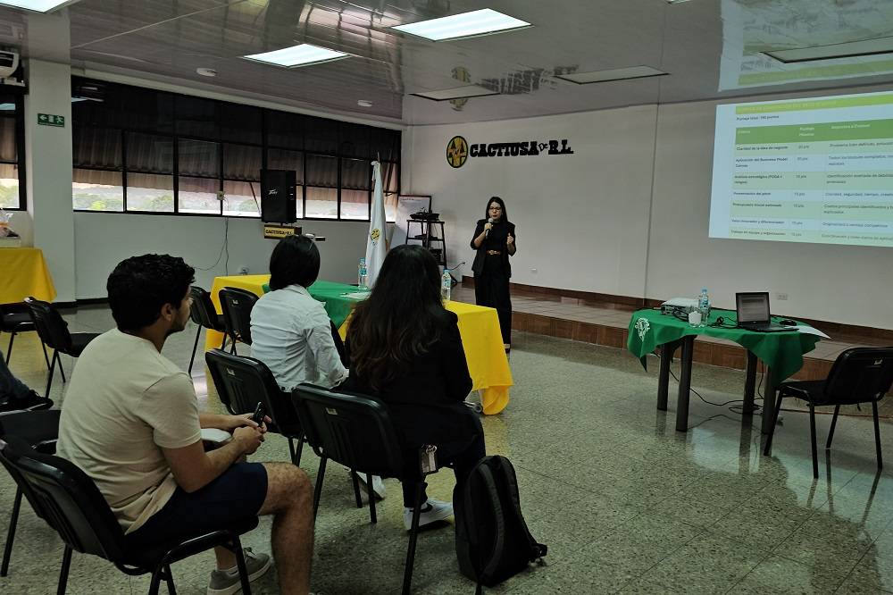 Clausura de La Masterclass "Gestión de proyectos para jóvenes emprendedores con ideas de negocios"